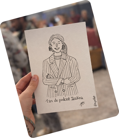 Illustration d'un portrait live sketching au feutre noir fin d'une femme. Le papier à grain est tenu dans une main.