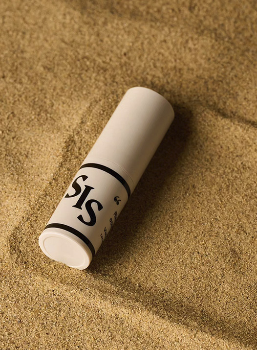 Packaging du parfum solide Sis Fragrances